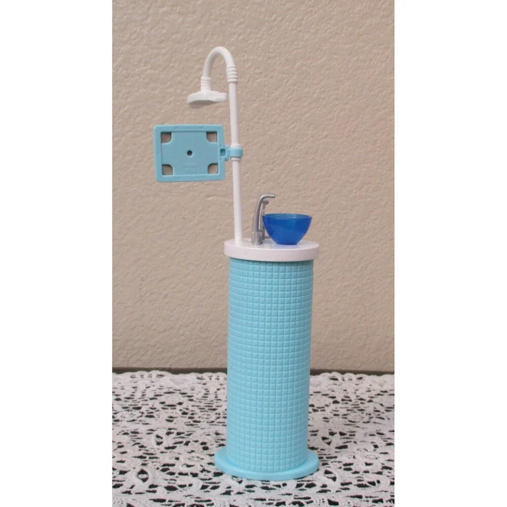 Barbie Dentist Stand 10